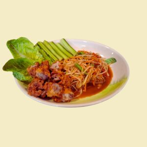 Thai Green Papaya Salad with chispy chicken