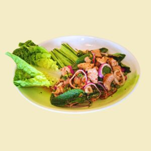 Spicy grillet svinesjøtt salat